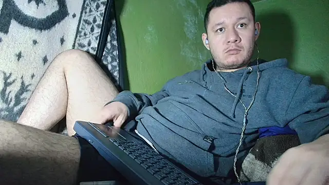 Snapshot of sweet_cock28 chatting on October 2025 03:29:01 AM sweet cock28 online show from October 2025 03:29:01 AM