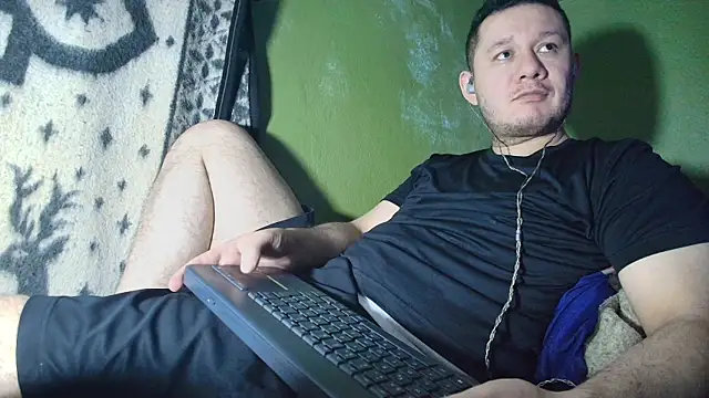 Snapshot of sweet_cock28 chatting on October 2025 04:02:02 AM sweet cock28 online show from October 2025 04:02:02 AM