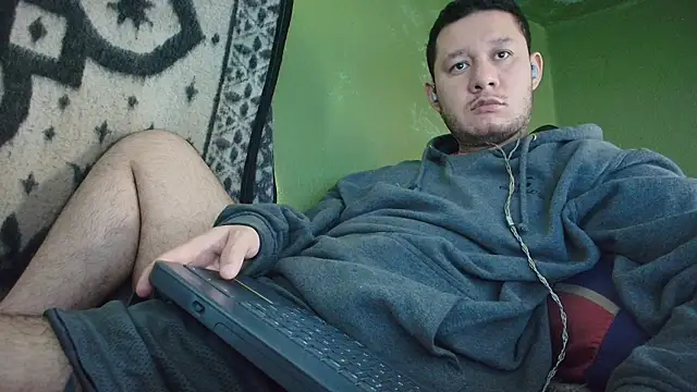 Snapshot of sweet_cock28 chatting on November 2025 03:23:01 PM sweet cock28 online show from November 2025 03:23:01 PM