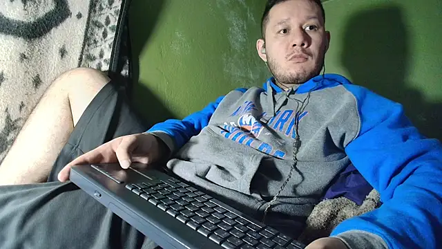 Snapshot of sweet_cock28 chatting on November 2025 03:50:01 AM sweet cock28 online show from November 2025 03:50:01 AM