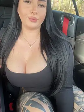 Mia-Bremer online show from March 2026 01:39:01 PM