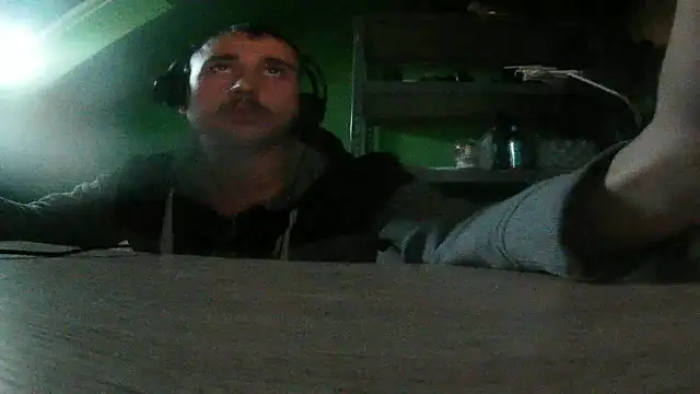 Snapshot of capoloveu chatting on March 2025 04:11:01 PM capoloveu online show from March 2025 04:11:01 PM