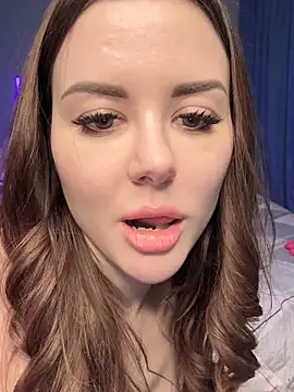 Snapshot of Alina_Vibe_Me chatting on February 2025 02:44:02 AM Alina Vibe Me online show from February 2025 02:44:02 AM