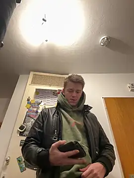 Snapshot of Toyjungee chatting on February 2026 05:28:02 PM Toyjungee online show from February 2026 05:28:02 PM