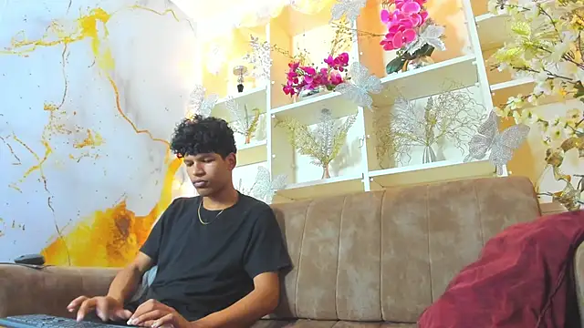 BvlgarVoyss online show from November 2025 07:24:02 PM