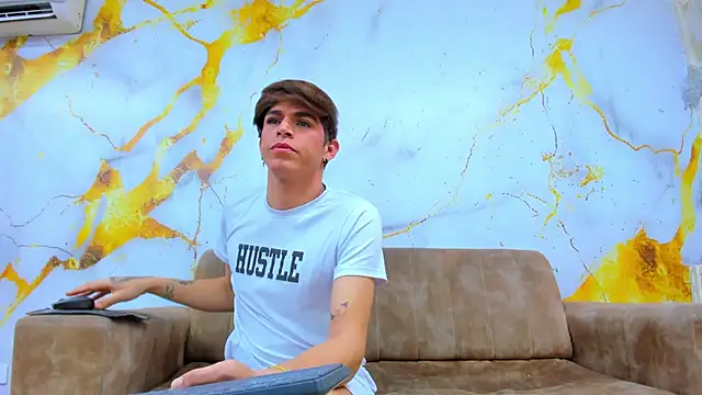 BvlgarVoyss online show from November 2025 08:22:02 PM