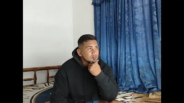 Snapshot of lover_1994 chatting on February 2025 05:05:02 PM lover 1994 online show from February 2025 05:05:02 PM