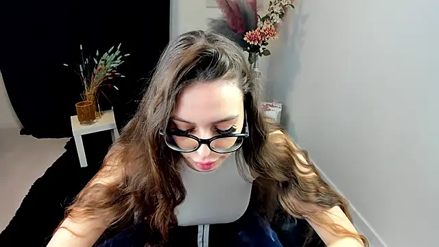 18perfecttits online show from February 2026 12:34:02 PM