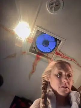 GoldenFlameGoddess online show from March 2025 02:15:01 AM