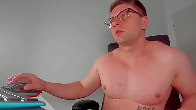 Findom guy online show from March 2025 06:14:01 PM