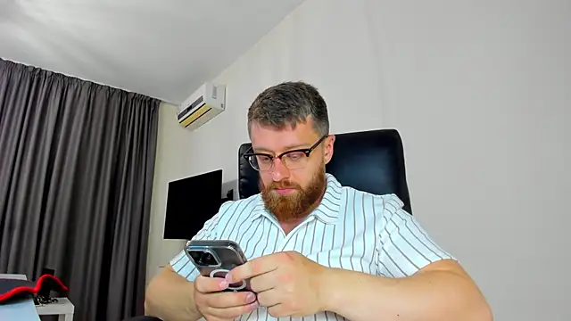 Findom guy online show from April 2026 03:23:01 PM