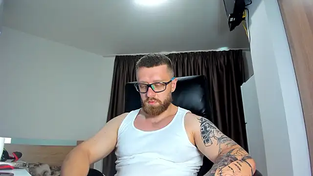 Snapshot of Findom_guy chatting on July 2026 04:09:02 PM Findom guy online show from July 2026 04:09:02 PM