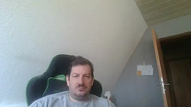 Golffahrer1982 online show from September 2025 10:04:02 AM