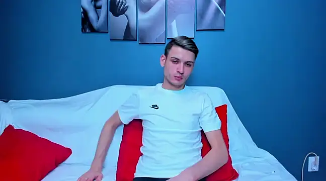 andboyfor6 online show from February 2025 01:44:01 PM