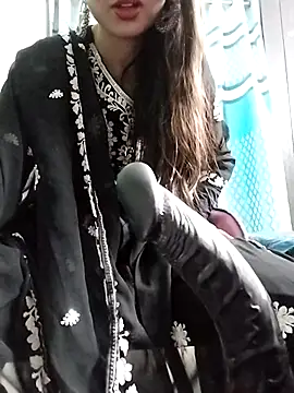 Snapshot of Noor_Darliing chatting on February 2025 06:03:01 PM Noor Darliing online show from February 2025 06:03:01 PM