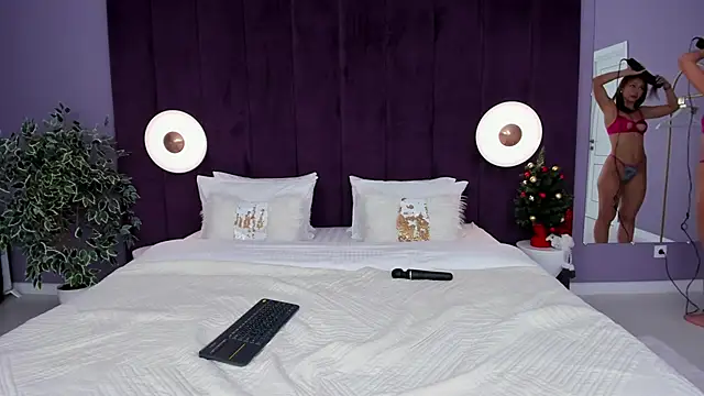 LilyRaisa online show from December 2024 06:56:02 AM