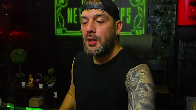 LexXHardy online show from November 2025 06:29:01 PM