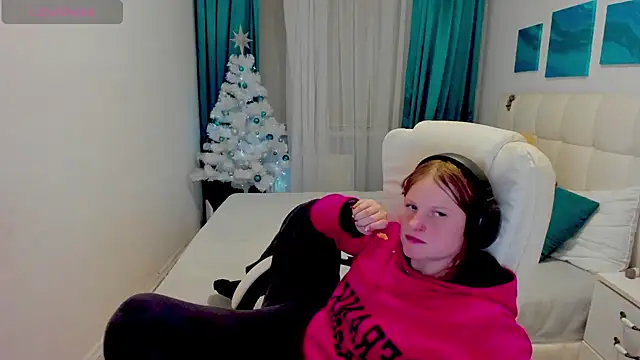Kathlyn  Heath online show from December 2024 06:31:01 PM