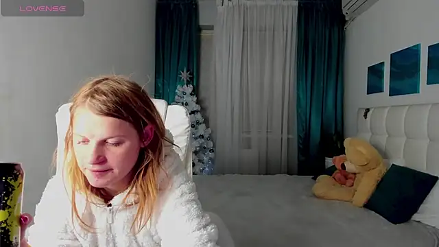 Kathlyn  Heath online show from December 2024 09:50:02 PM
