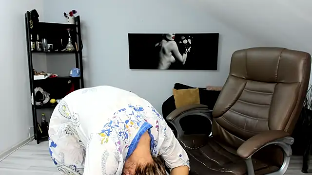 Cassandra Hotty online show from January 2025 08:25:02 AM