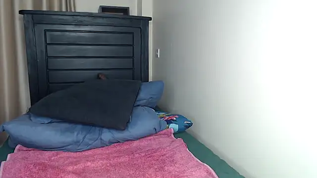 NIKKIE LOVE online show from October 2025 03:42:02 AM