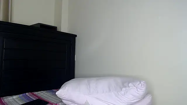 NIKKIE LOVE online show from April 2026 12:17:02 PM