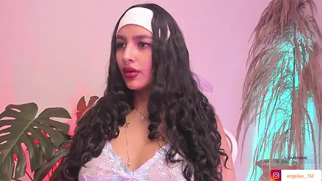 Snapshot of Anngel_1 chatting on December 2025 04:01:01 PM Anngel 1 online show from December 2025 04:01:01 PM