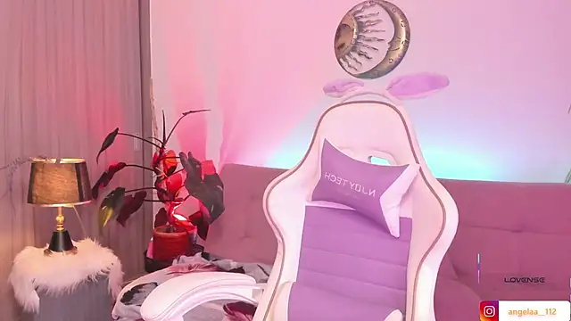 Snapshot of Anngel_1 chatting on December 2025 06:26:02 PM Anngel 1 online show from December 2025 06:26:02 PM