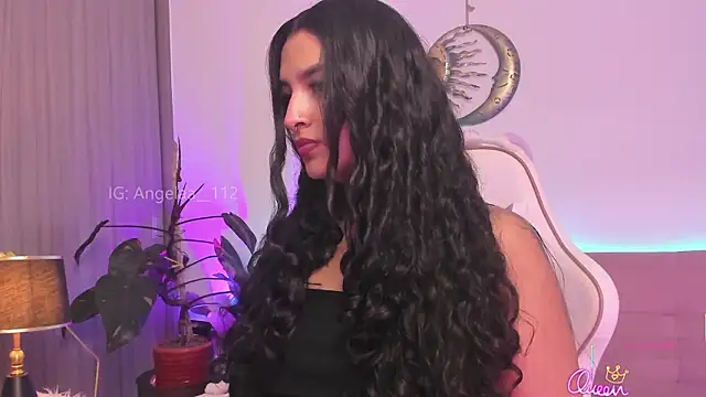 Snapshot of Anngel_1 chatting on January 2026 07:17:01 PM Anngel 1 online show from January 2026 07:17:01 PM