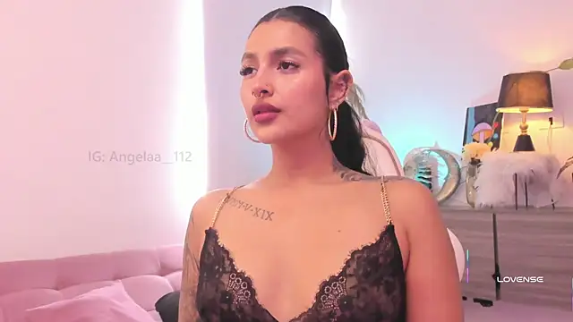 Snapshot of Anngel_1 chatting on April 2026 05:17:01 PM Anngel 1 online show from April 2026 05:17:01 PM