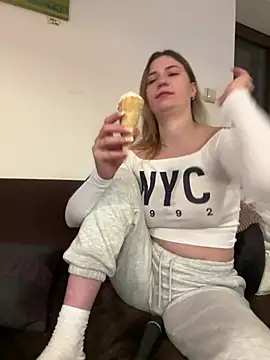 Snapshot of secretcrazy69 chatting on January 2025 05:30:02 PM secretcrazy69 online show from January 2025 05:30:02 PM