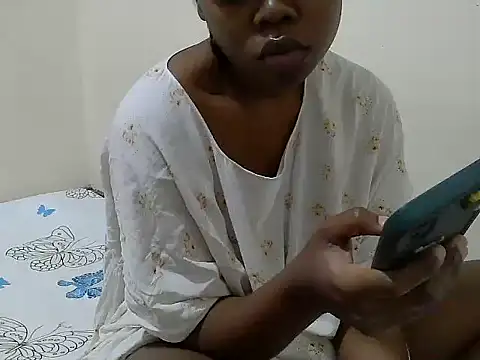 maggyjan online show from November 2025 08:41:01 PM