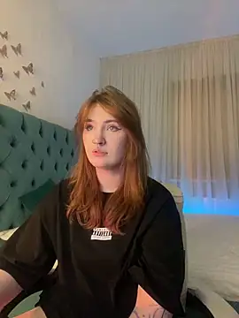  Chlo  e online show from February 2025 04:19:02 AM