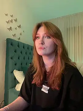  Chlo  e online show from February 2025 10:42:02 PM