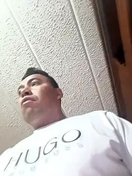 Snapshot of Diego_leon27 chatting on January 2025 02:33:01 AM Diego leon27 online show from January 2025 02:33:01 AM