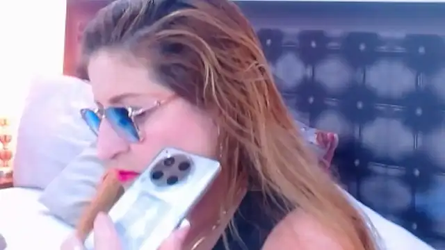 sandra 20 online show from November 2025 11:10:03 AM