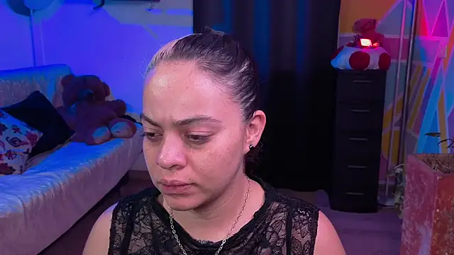 Cuttiealice online show from November 2025 11:32:02 AM