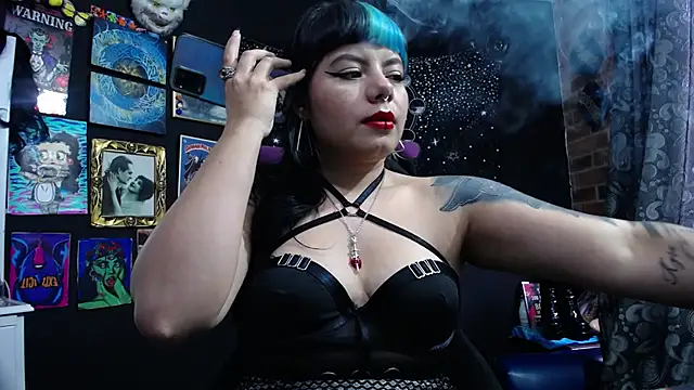 Yourmadame P online show from February 2025 06:21:01 PM