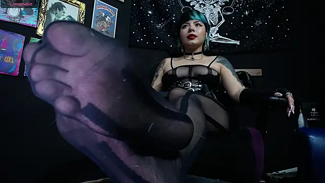 Yourmadame P online show from March 2025 11:34:02 PM