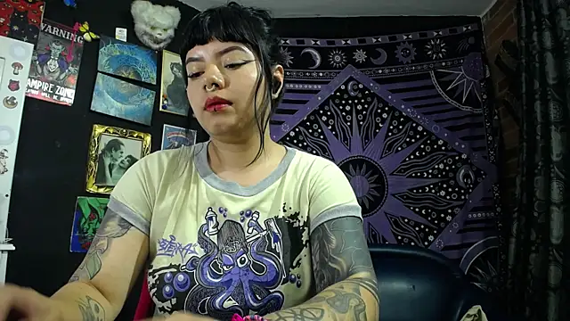 Yourmadame P online show from July 2026 11:11:02 PM