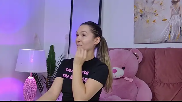 Snapshot of NicolLopeze chatting on November 2025 04:29:02 PM NicolLopeze online show from November 2025 04:29:02 PM