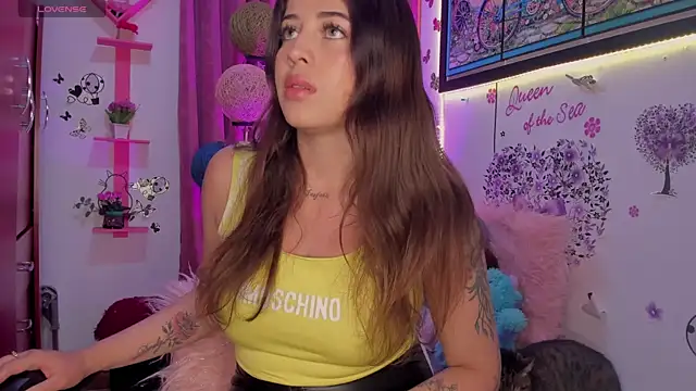 zoe kittylove online show from December 2024 04:20:02 AM