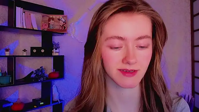 KateCuddle online show from December 2024 05:17:01 AM