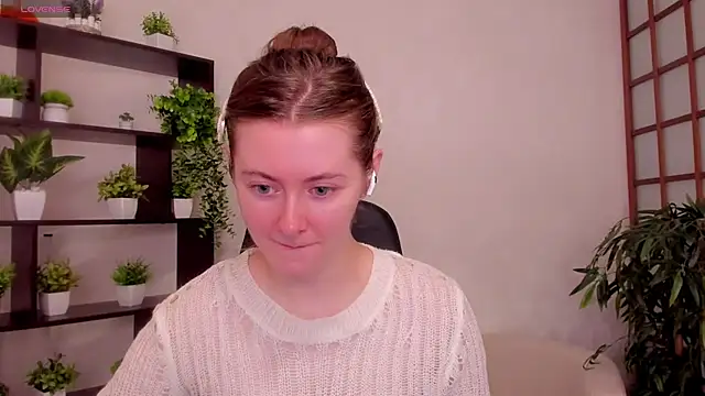 KateCuddle online show from August 2026 02:04:01 AM