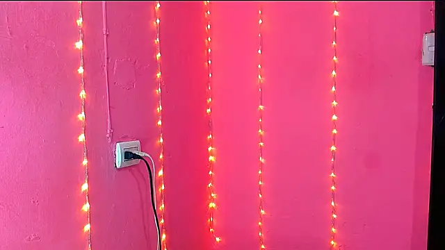 Snapshot of alaiia_rosse chatting on September 2025 02:22:02 AM alaiia rosse online show from September 2025 02:22:02 AM