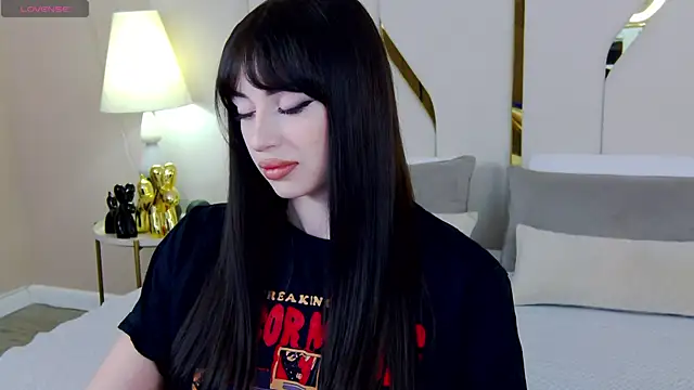 Betty Bridge online show from September 2025 05:18:01 AM