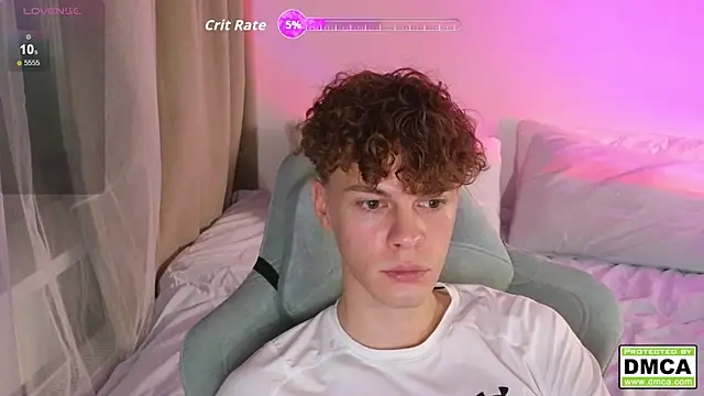 Snapshot of cute_thomas chatting on October 2025 06:25:02 PM cute thomas online show from October 2025 06:25:02 PM