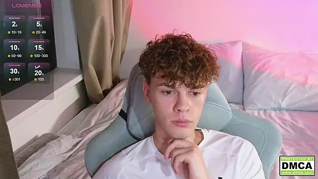 Snapshot of cute_thomas chatting on October 2025 06:42:01 PM cute thomas online show from October 2025 06:42:01 PM