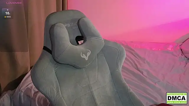 Snapshot of cute_thomas chatting on October 2025 04:30:02 PM cute thomas online show from October 2025 04:30:02 PM