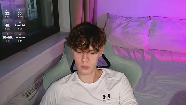 Snapshot of cute_thomas chatting on June 2026 06:42:01 PM cute thomas online show from June 2026 06:42:01 PM